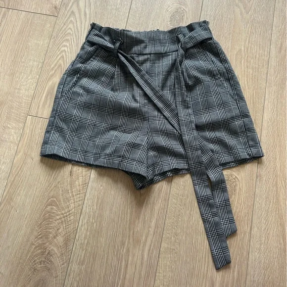 Small shorts bundle - Picture 3 of 9